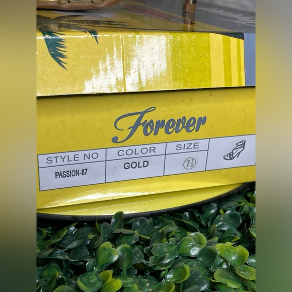 Forever Gold Passion Heels - Picture 6 of 9